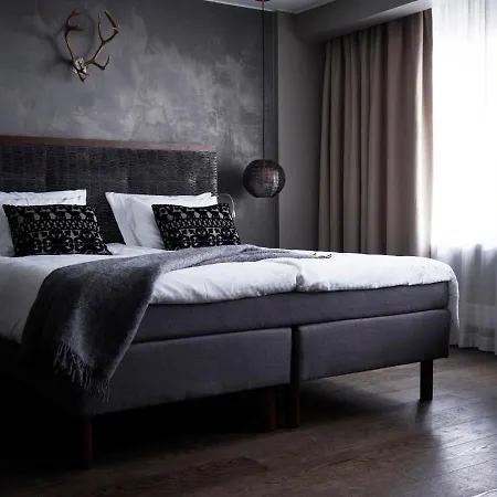 فندق لابلاند روست بولفاردي 5*